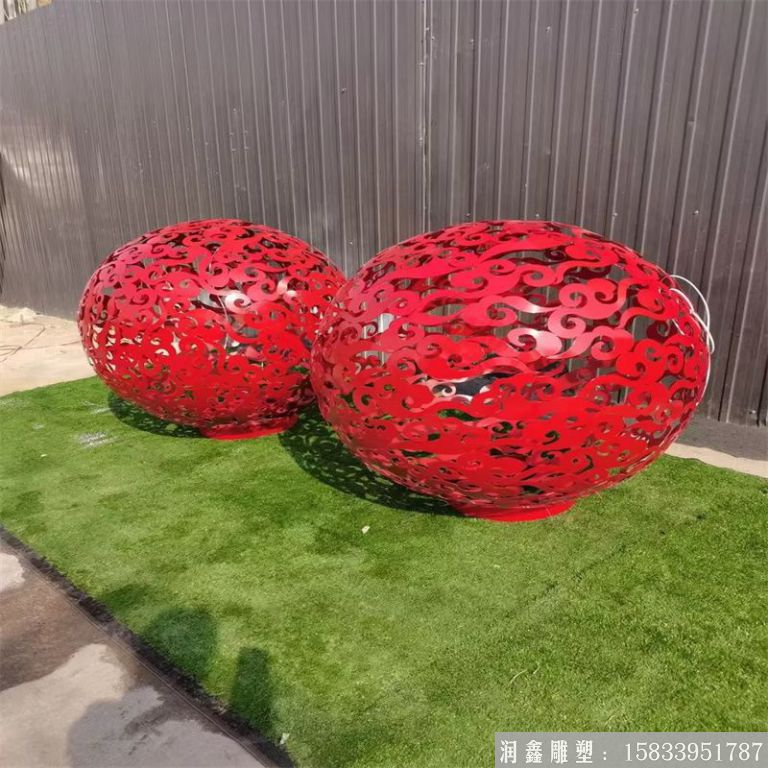 不銹鋼鏤空球雕塑，發(fā)光球體雕塑廠家